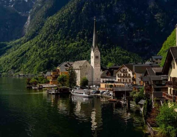 Top 10 Reasons to Partner with a UK & Europe DMC Instead of Booking Direct