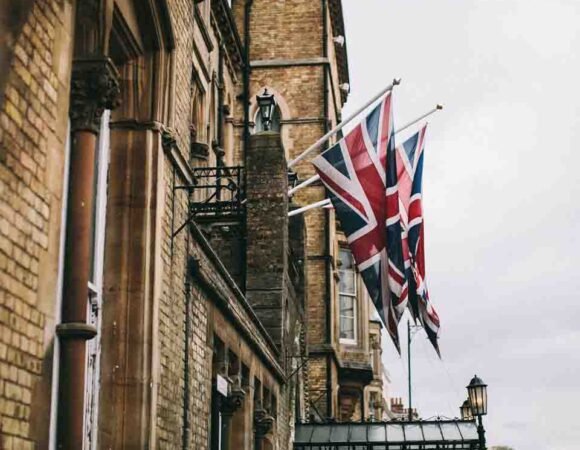 Best Time to Visit the UK: A Month-by-Month Guide for Indian Travel Agents Selling UK Packages